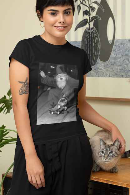 Damen_T-Shirt_Happy_skateboarding_Wizard Glücklicher_skateboardender_Zauberer