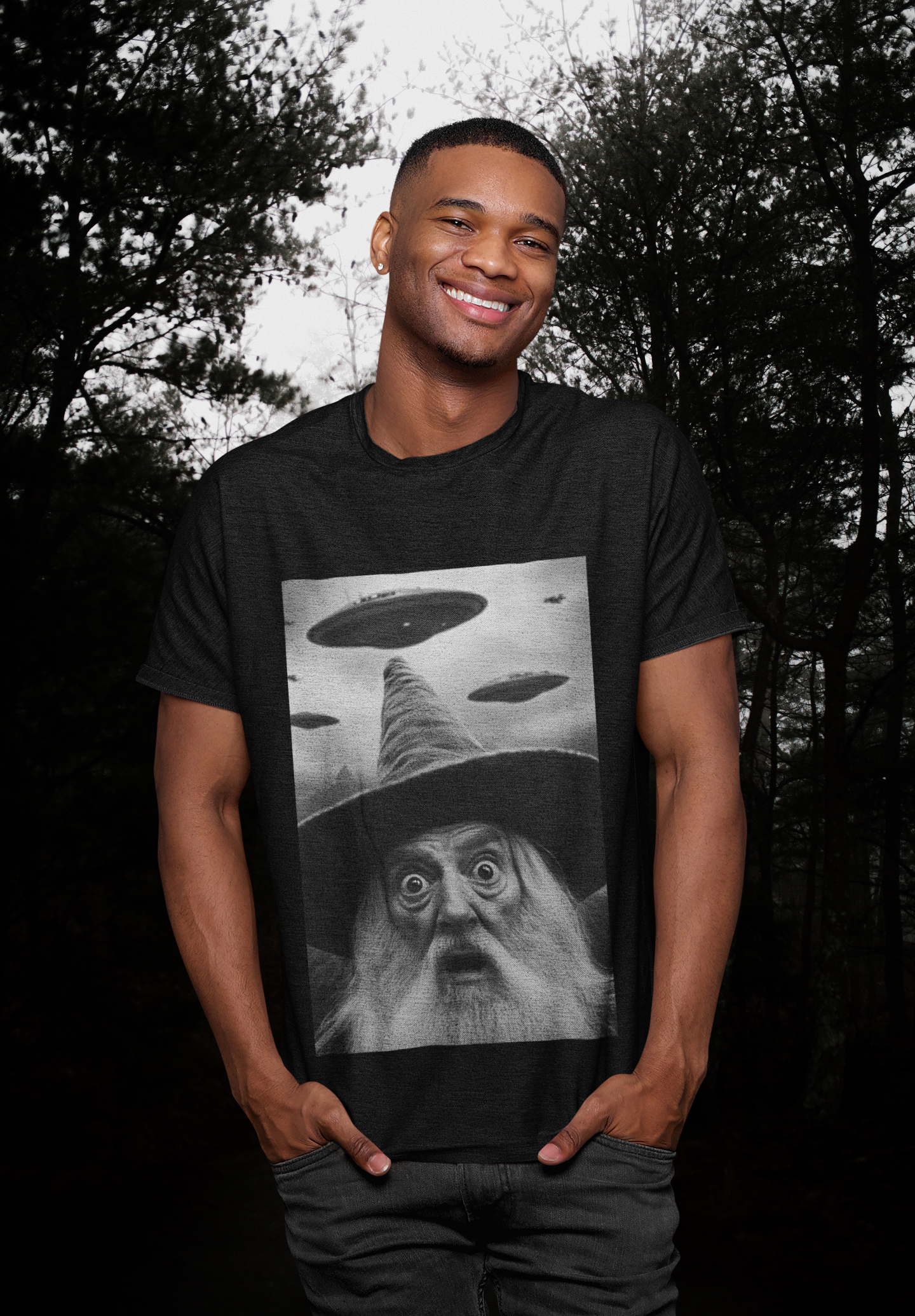 T-Shirt Unisex Funny Wizard with Ufos lustiger Zauberer mit Ufos
