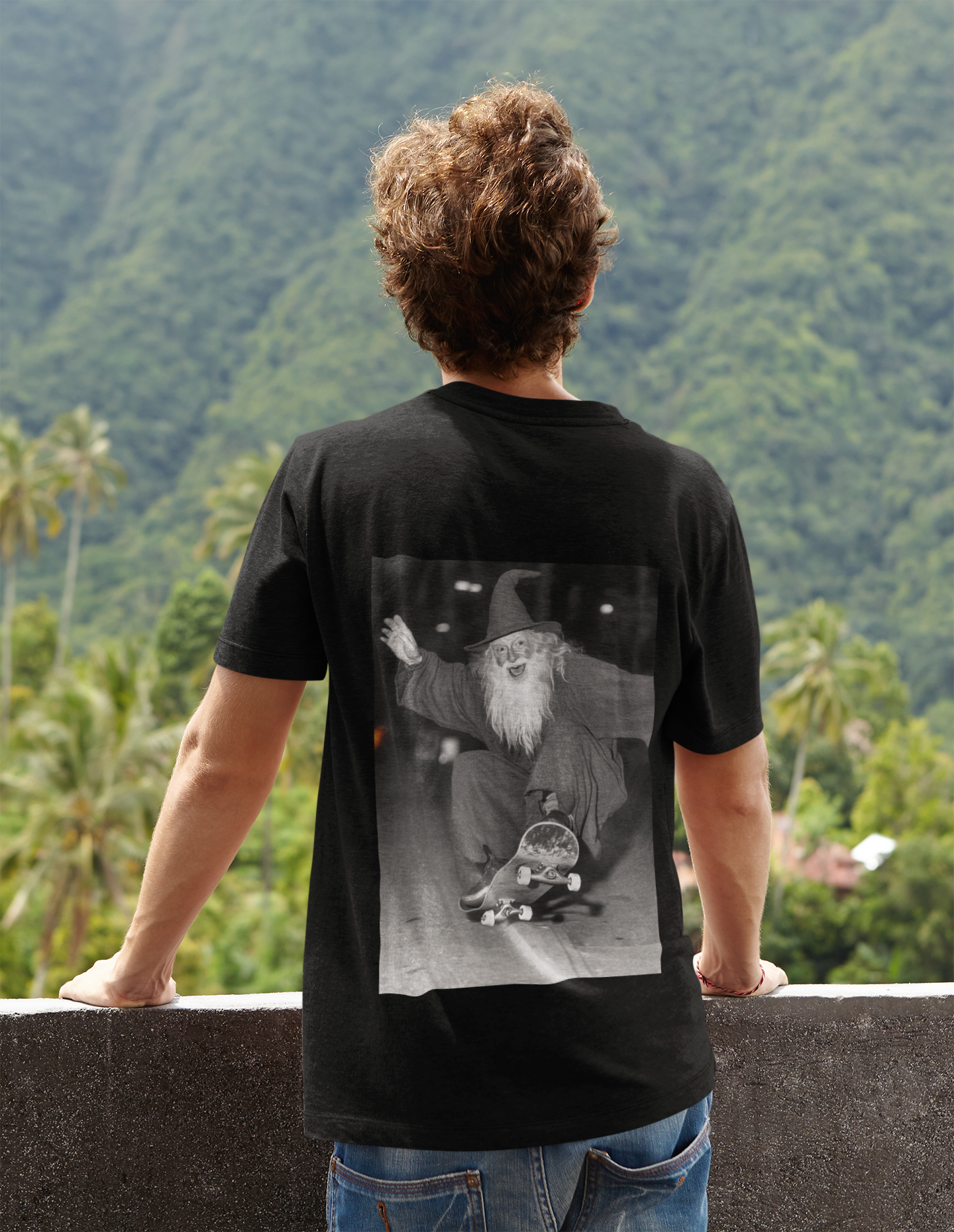 T-Shirt Unisex Happy skateboarding Wizard Backprint Glücklicher_skateboardender_Zauberer