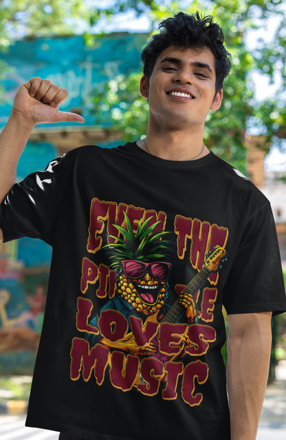 Even the Pineapple loves Music Basic Shirt Unisex